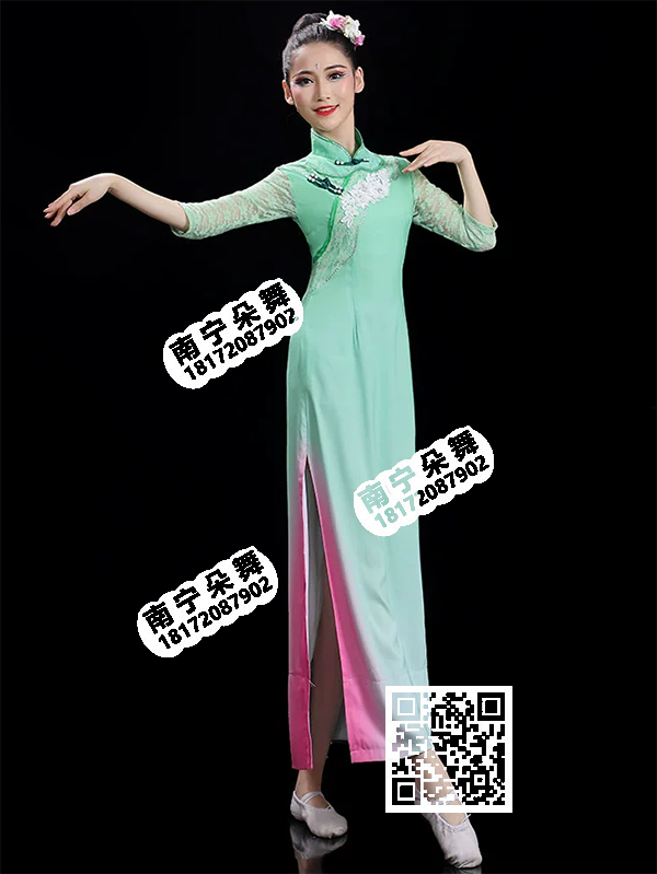 浅绿间玫红中袖蕾丝旗袍茉莉花