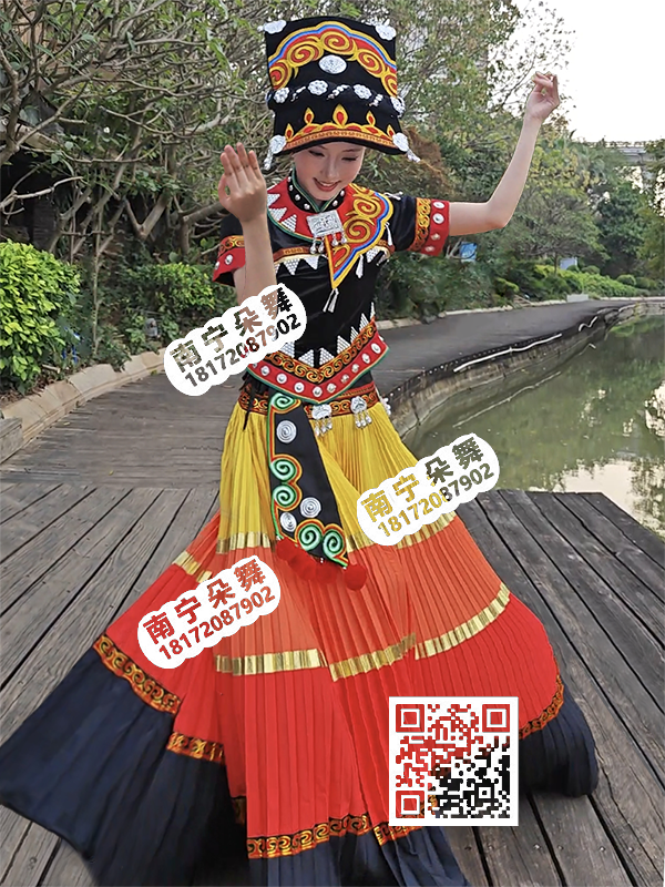 黑衣红边多色百褶裙彝族大摆裙