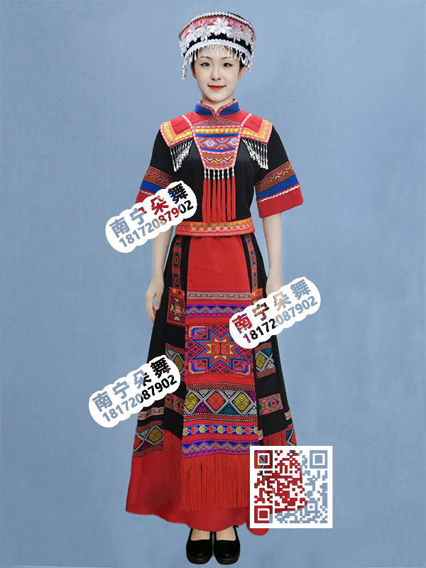 黑色红边方肩短袖瑶族女盛装
